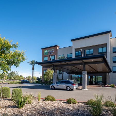 Holiday Inn Express & Suites - Gilbert - Mesa Gateway Airport Exterior photo