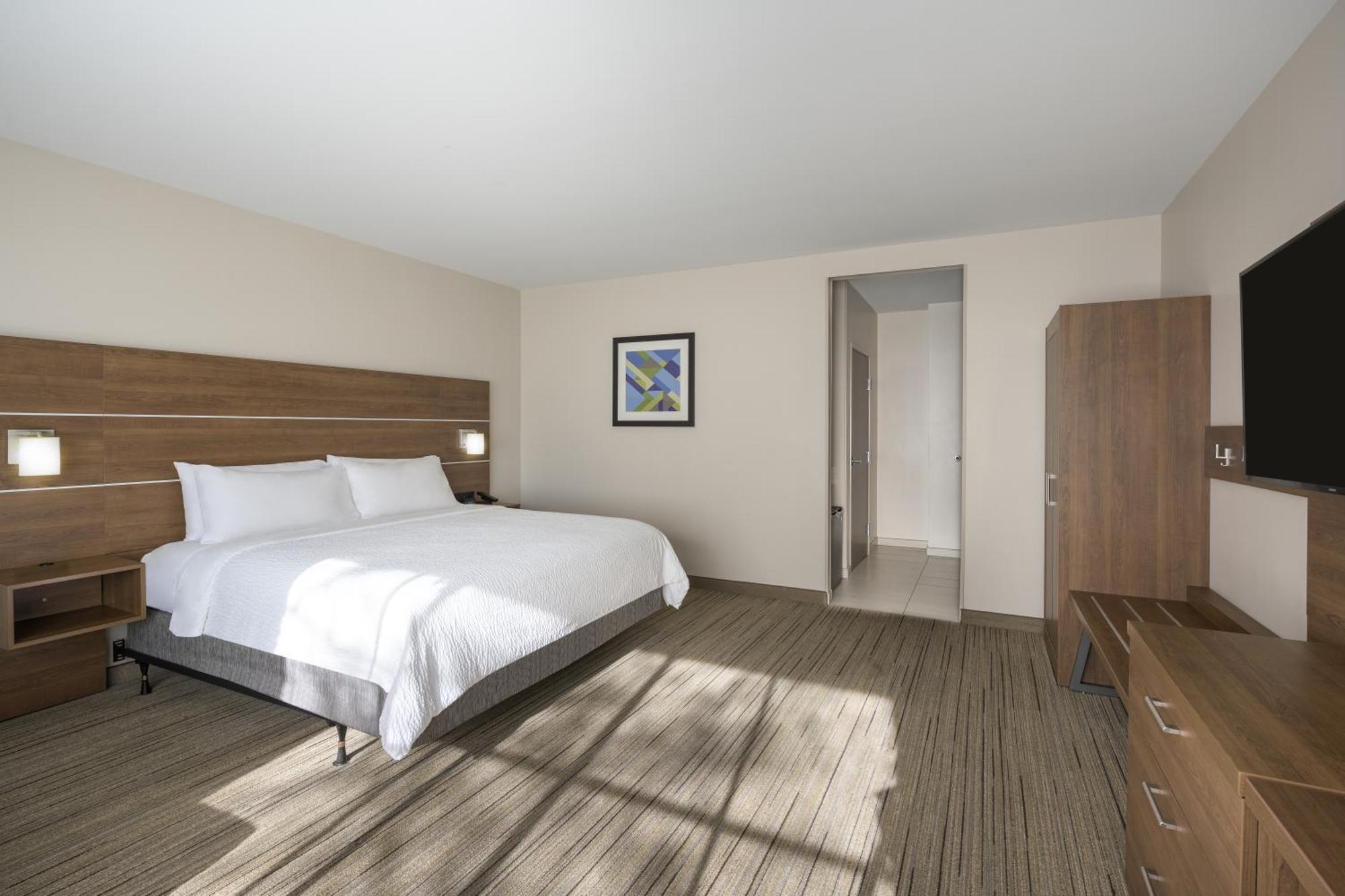 Holiday Inn Express & Suites - Gilbert - Mesa Gateway Airport Exterior photo