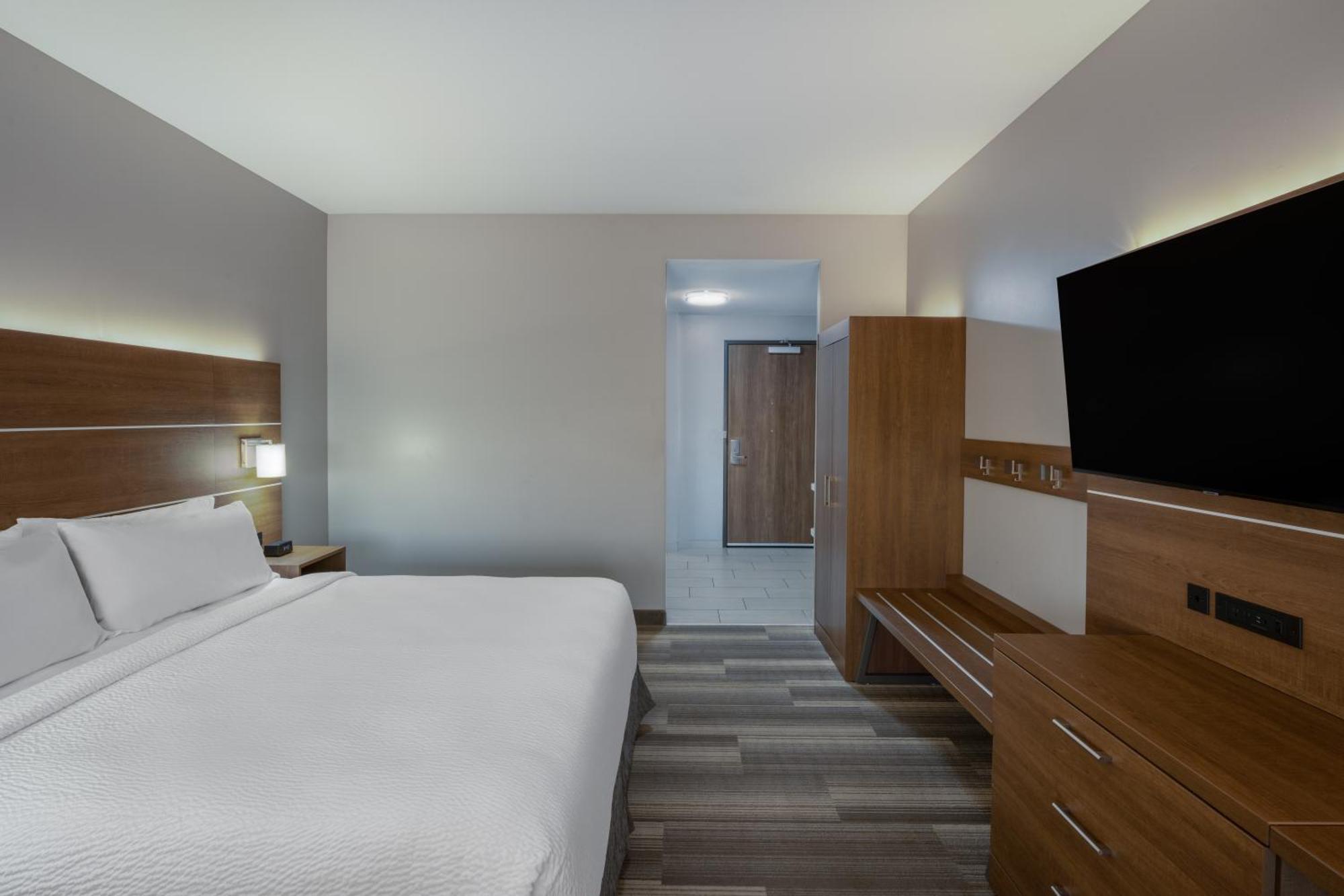 Holiday Inn Express & Suites - Gilbert - Mesa Gateway Airport Exterior photo